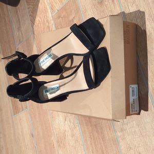 Steve Madden Reverie black suede heels